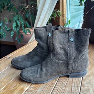 Frye & Co Sarah Shortie Suede Ankle Boots